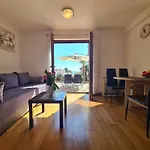 Apartment Downtown Ela