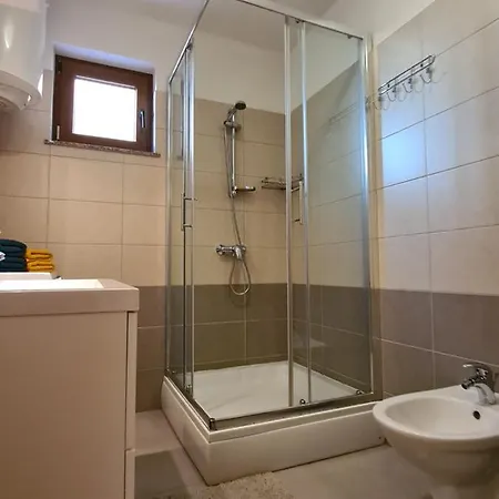 Downtown Ela Apartman