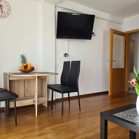 Appartement Downtown Ela *